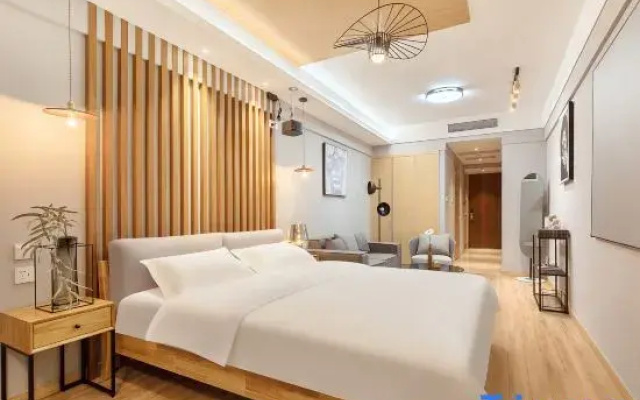 The Romantic hotel(Daminghu store, Jinan)