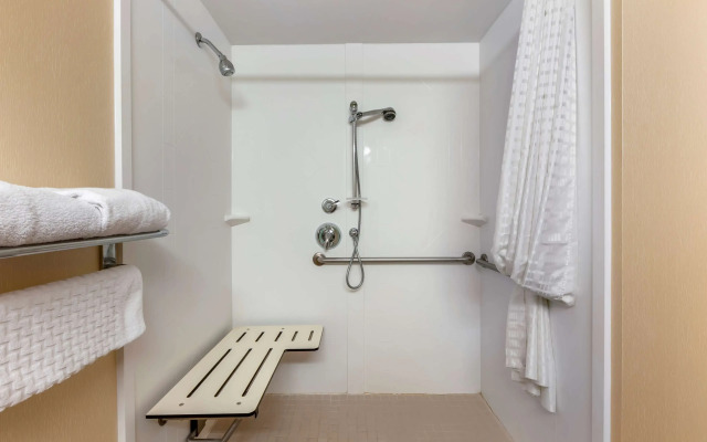 Best Western Plus Burlington Inn & Suites