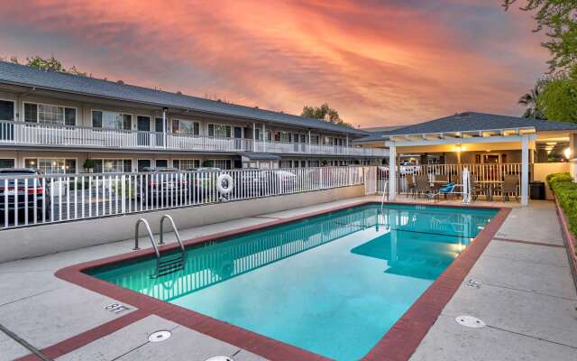 Best Western Town House Lodge