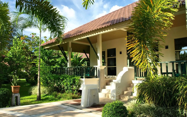 Baan Khaolak Beach Resort