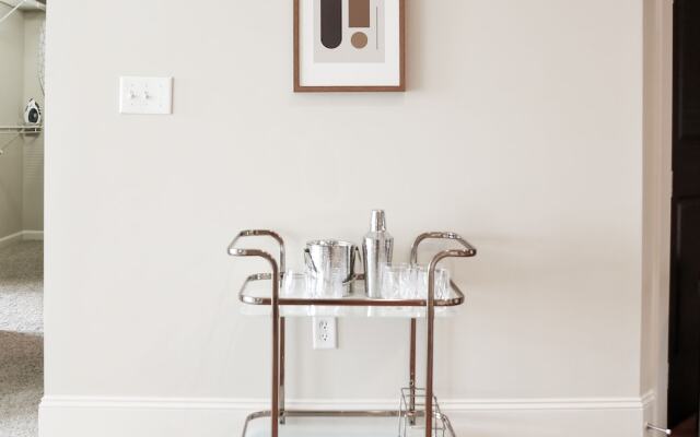 Furnished Apartments in Midtown