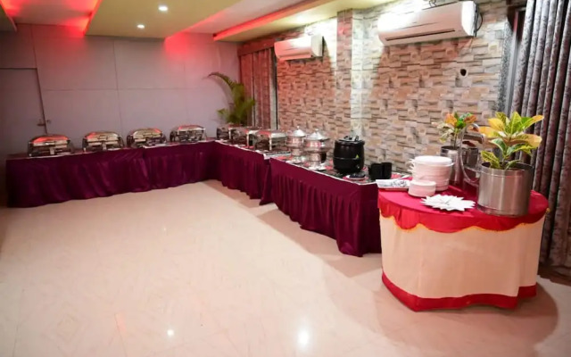 Goroomgo Hotel Coral Suites Puri