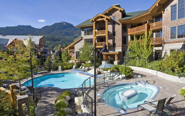 First Tracks Lodge