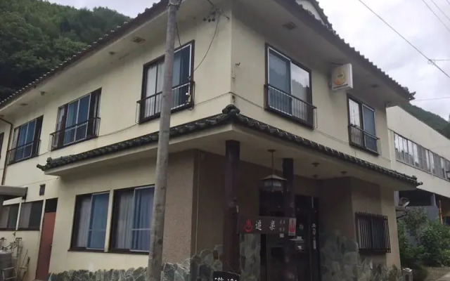 Ryokan Yuraku