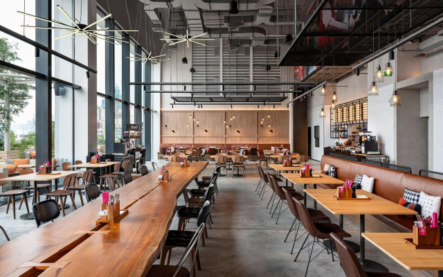 Moxy Bangkok Ratchaprasong