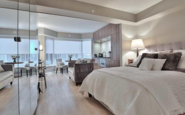 Amazing Suites In Yorkville