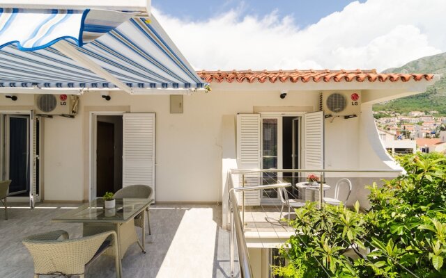 Apartments & Rooms Barisic
