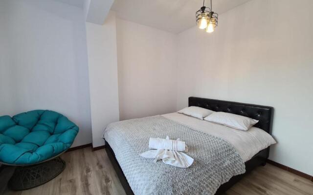 R.O.S.E. Apartment