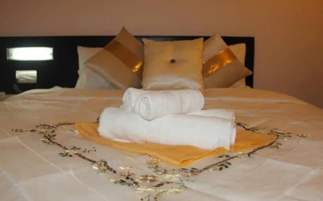 Moon Morokoth Hotel