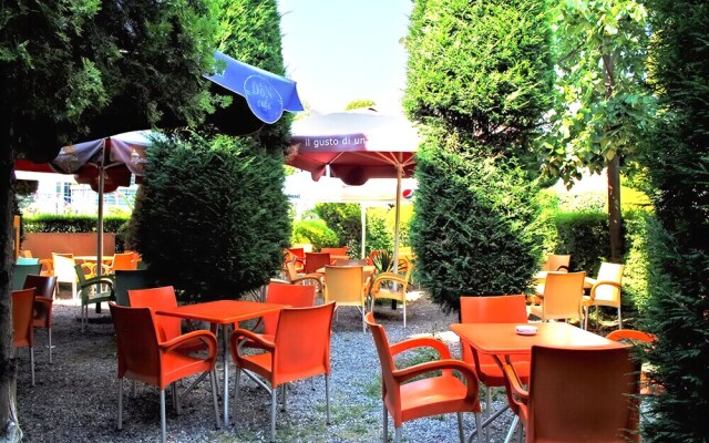 The Red Bricks Hotel