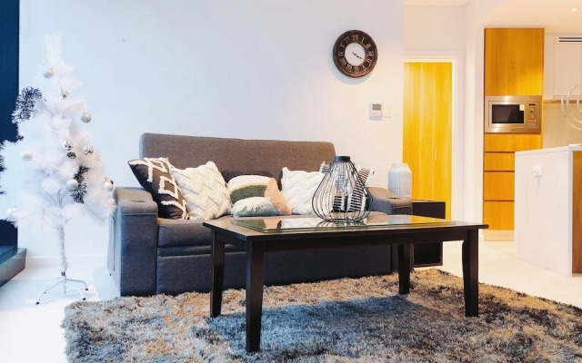 Skytower Apartment