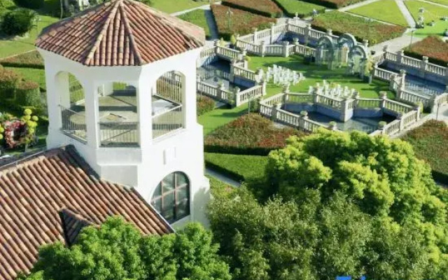 Shanghai ·  Gu Village Resort Estate