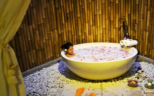 HARRIS Hotel & Residence Sunset Road Bali
