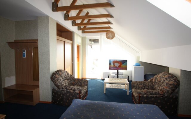 VVV Hotel
