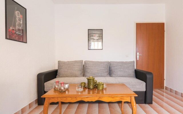 Amazing Apartment in Tucepi With 2 Bedrooms and Wifi