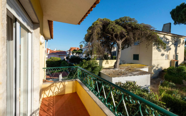 The Yellow House Cascais