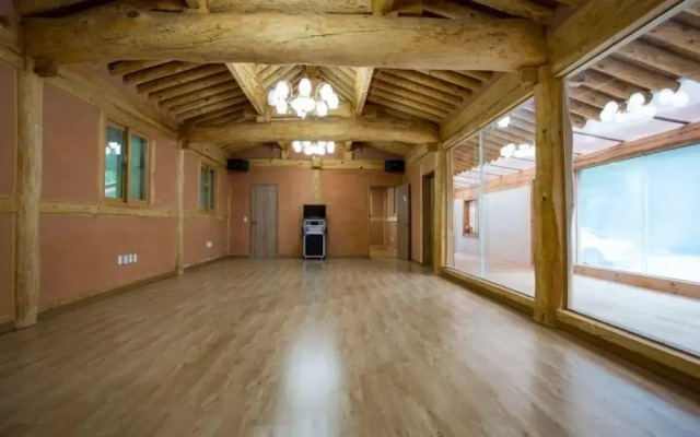 Chungju Solnaeeum Hanok Pension