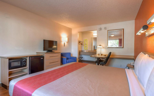 Motel 6 Carlsbad, CA - East