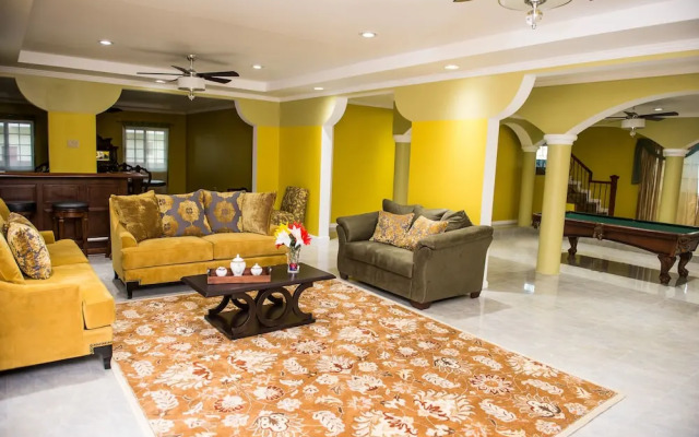 Villa Sweet Villa