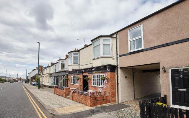 Host Stay Cobblestones