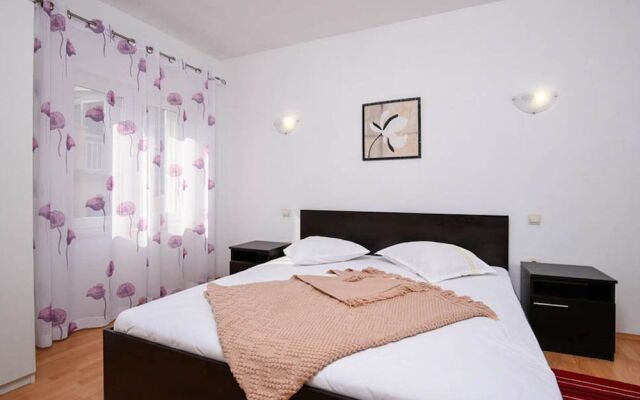 Apartments Trstenica