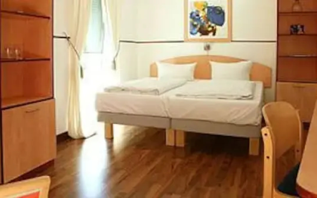 Regentpark Hotel Munich Airport