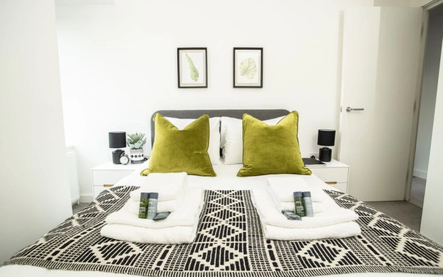 Pembroke House Apartments - Parking
