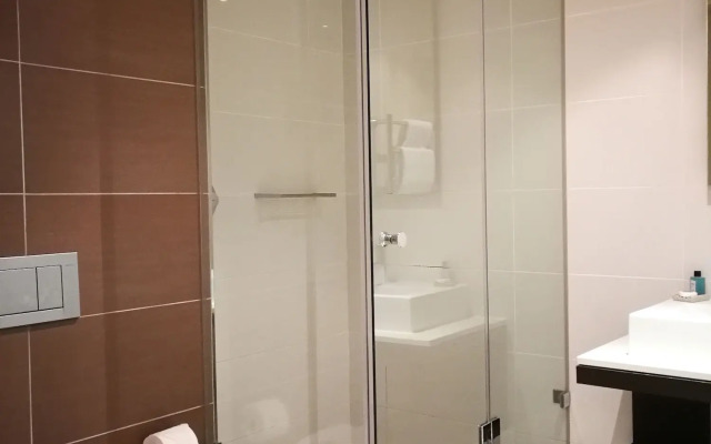 Island Letting-Crystal towers