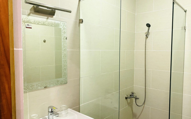 Dong Xuan Hong Hotel
