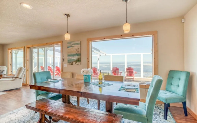 Cliff House - Waldport
