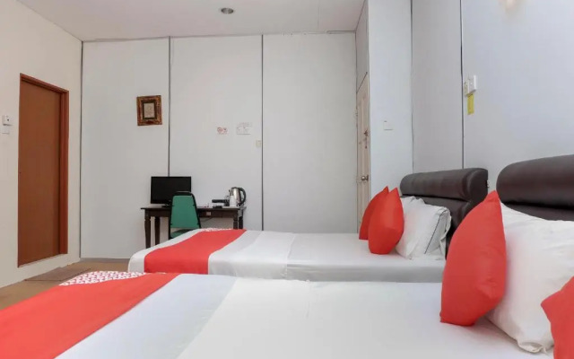 Oyo 90180 Gemilang Hotel Kerteh
