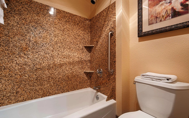 Lloyd Hotel Astoria Bayfront, an Ascend Collection Hotel