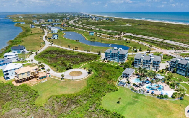 Endless Summer at Pointe West