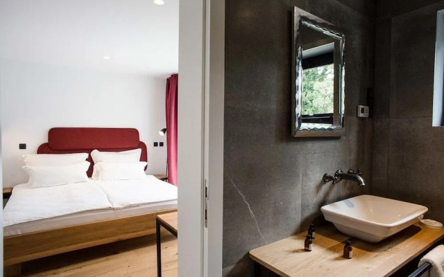 Vault Hotel