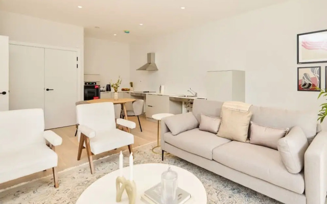 The Brondesbury Hideout - Breathtaking 1bdr Flat With Terrace Parking