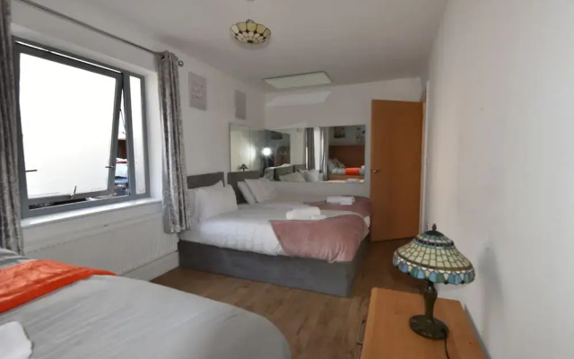 Hughenden Garden Luxury Apartment