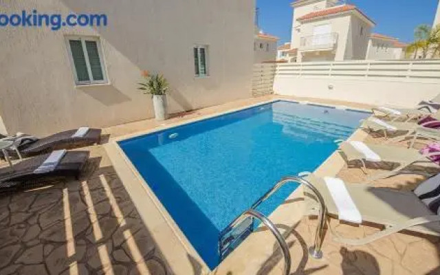 Oceanview Luxury Villa 012