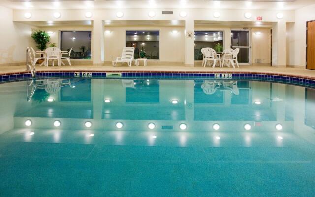 Holiday Inn Express & Suites Yankton by IHG