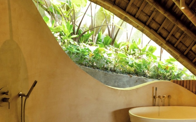 Cocoon Reserve – Bathroom – Kuta