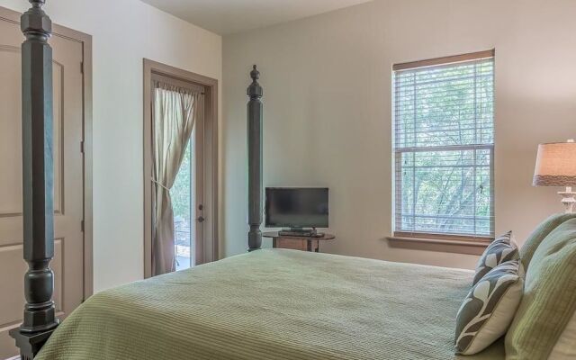 Enclave at Oak Hill A101