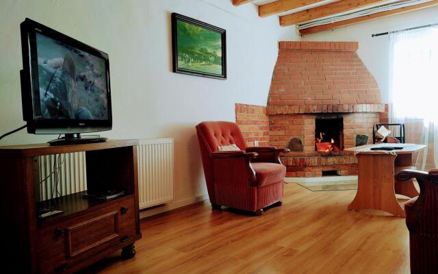 Holiday home by the lake Klepnica