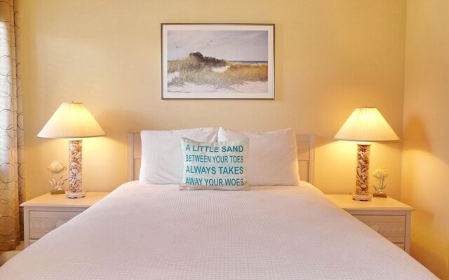 Relaxing Inland Condo With Pool and Steps to Beach