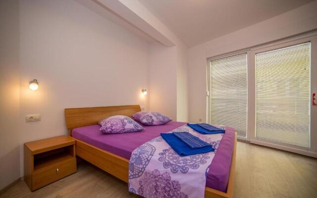 Apartments Emil Zora