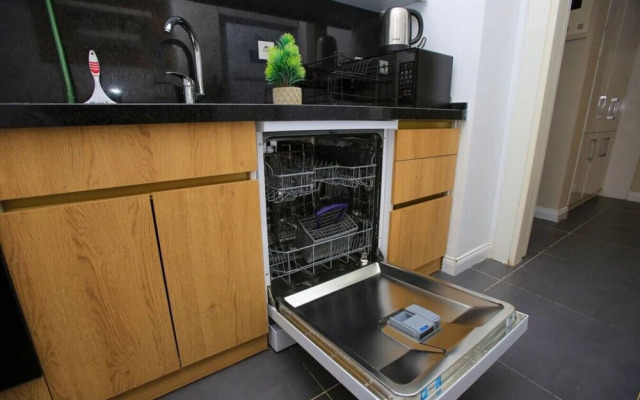 Lovely 2-bedroom Apartment in Basaksehir