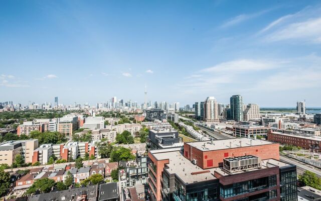 Life Suites Soho 2 Bed - 2 Bath CN Tower View
