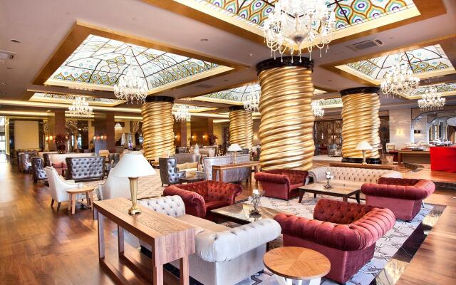 Royal Holiday Palace