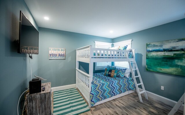 Island Life by AMI Locals