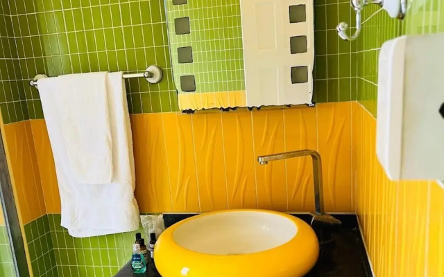 Basic Jealous Mountain One Bedroom Apartment