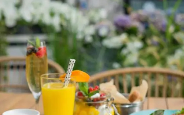 Imperial Apartments - Valor