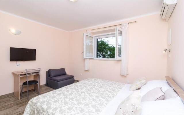 Apartments Lena & Lara